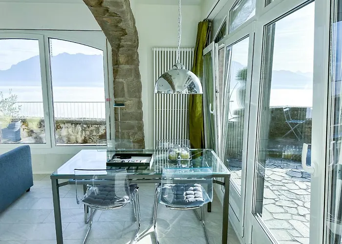 Casa de hóspedes Panoramic In The Vineyard,stunning Views Of And Alps